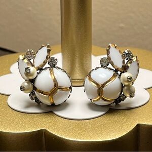 Marvella Milk glass beaded Gold tone Clip Earrings Vintage